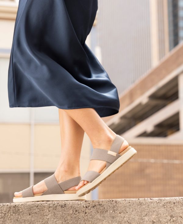 Women's Elle Backstrap Sandal  |  Birch/Safari