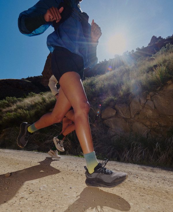 Women's Roam Trail Running Shoe  |  Birch/Cabbage